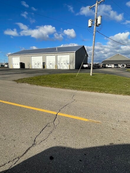 5717 138th Ave, Holland, MI for lease - Building Photo - Image 2 of 17