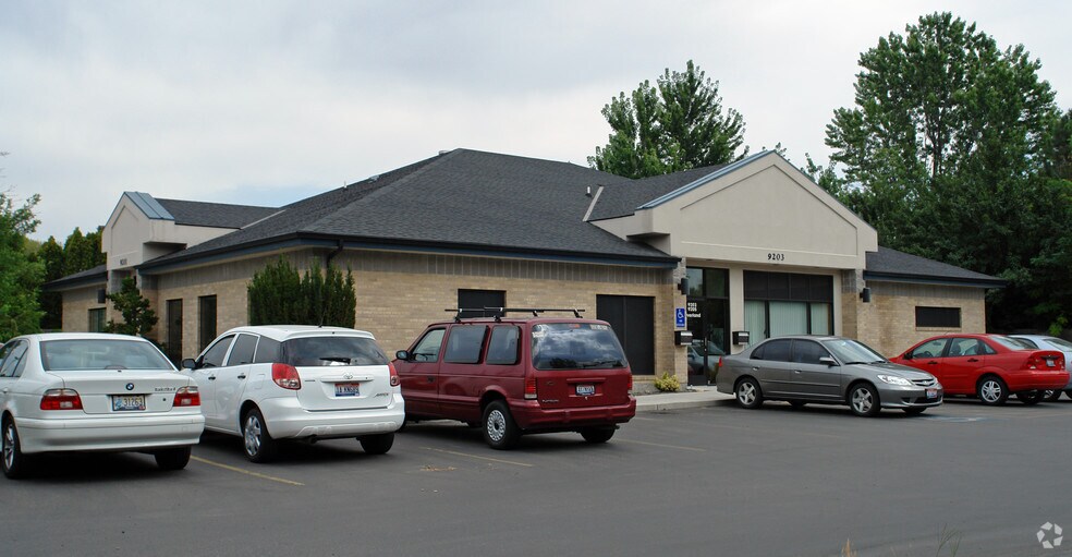 9205 W Overland Rd, Boise, ID 83709