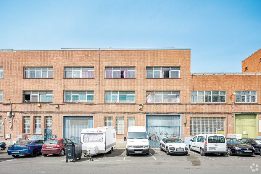 Calle Antonio de Cabezón, 67, Madrid, Madrid for sale - Primary Photo - Image 1 of 2