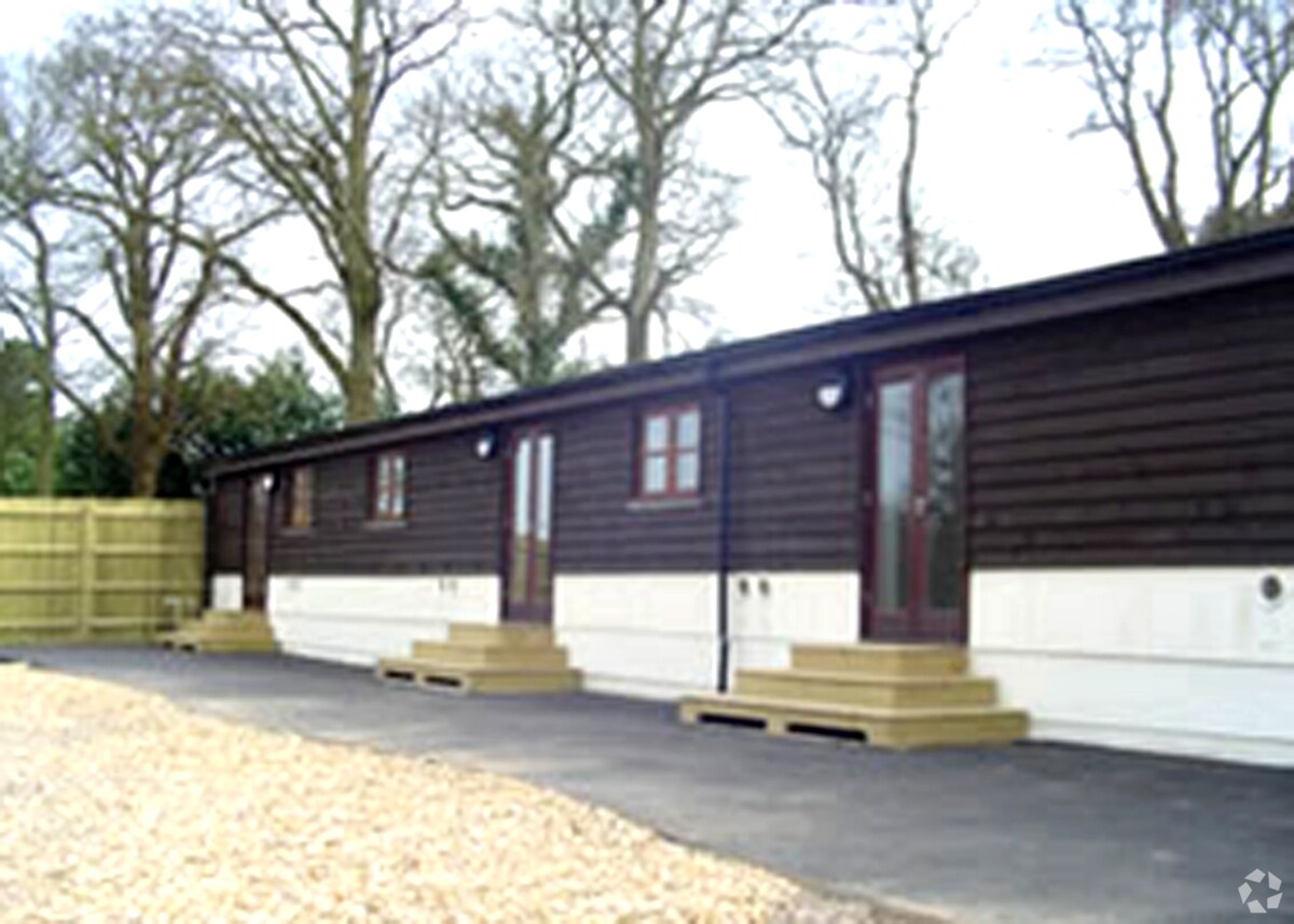 Gun Hl, Heathfield for sale Primary Photo- Image 1 of 1