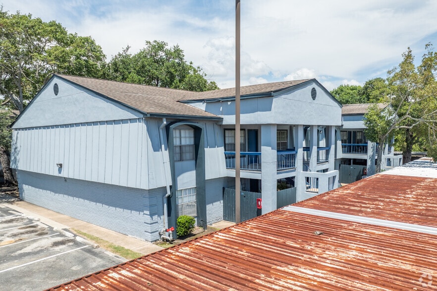 3802 Nasa Rd, Seabrook, TX for sale - Building Photo - Image 2 of 14