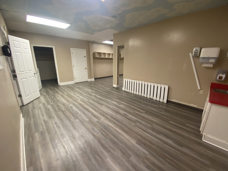 111 W 5th St, Tyler, TX for lease - Interior Photo - Image 3 of 45