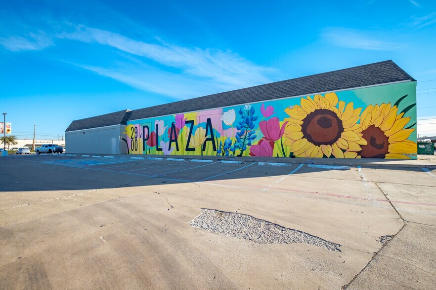 2900 Walnut Hill Ln, Dallas, TX for sale - Building Photo - Image 2 of 13