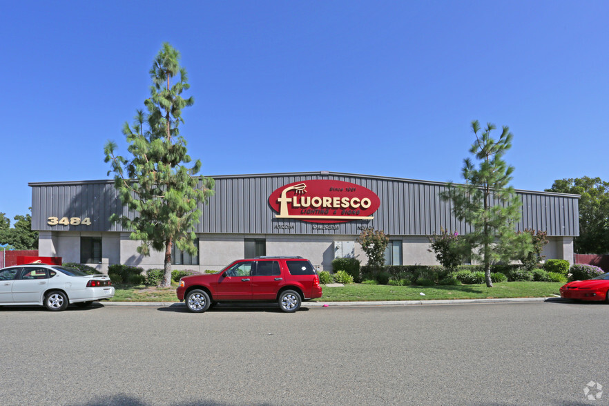 3484 W Gettysburg Ave, Fresno, CA for lease - Building Photo - Image 3 of 4