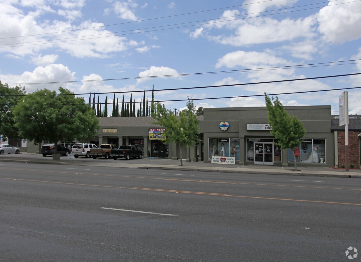 1325 McHenry Ave, Modesto, CA 95350 Property Record