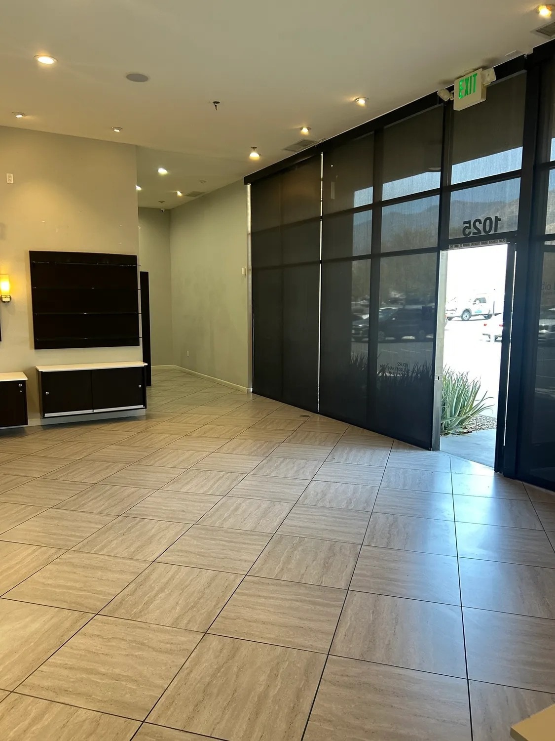 2465 E Palm Canyon Dr, Palm Springs, CA for lease Interior Photo- Image 1 of 5