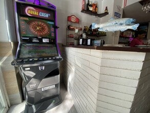 Retail in Barcelona, Barcelona for lease Interior Photo- Image 1 of 4