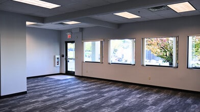 479 Port View Dr, Harrisburg, PA for lease Interior Photo- Image 1 of 8