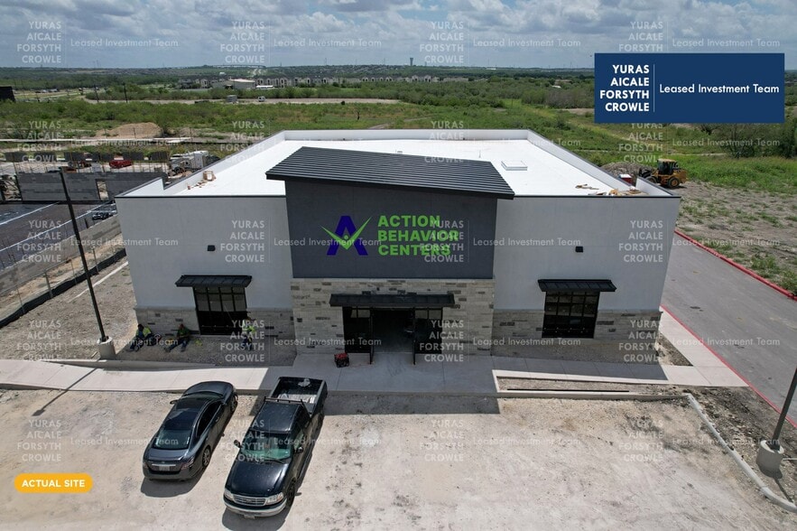 6046 Wt Montgomery Rd, San Antonio, TX for sale - Primary Photo - Image 1 of 7