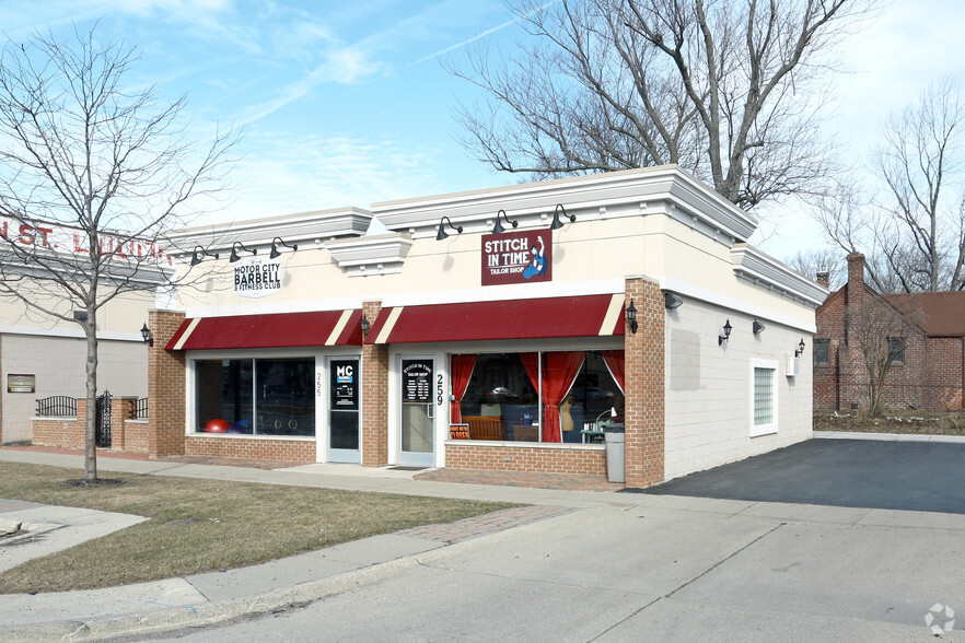 255-259 E 14 Mile Rd, Clawson, MI for sale - Building Photo - Image 1 of 1