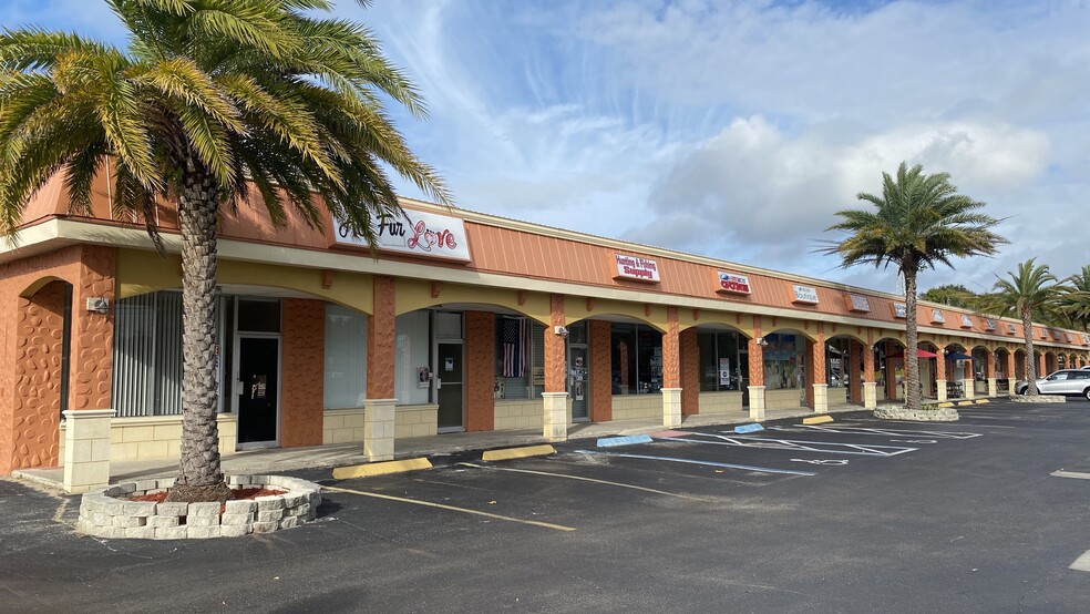 2137 N Courtenay Pky, Merritt Island, FL for lease - Building Photo - Image 2 of 5