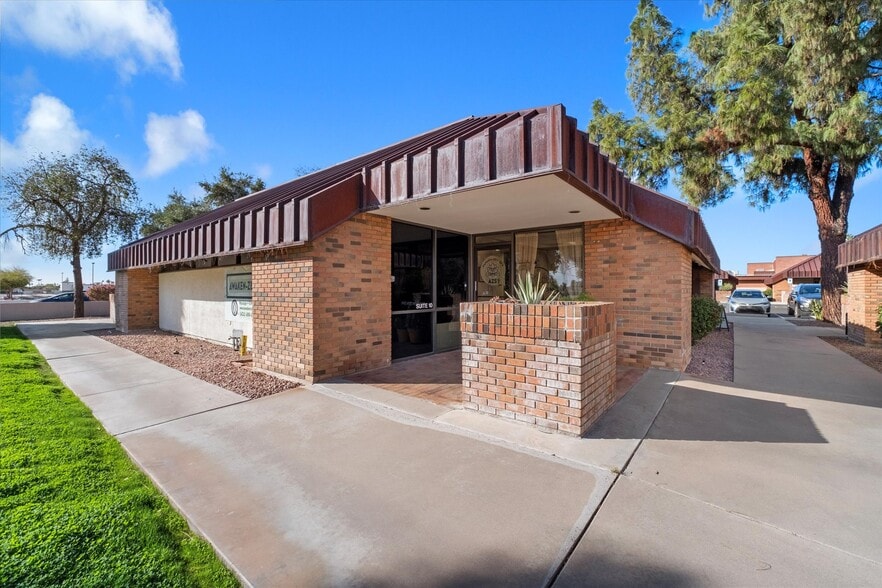 2830 E Brown Rd, Mesa, AZ for sale - Building Photo - Image 1 of 24