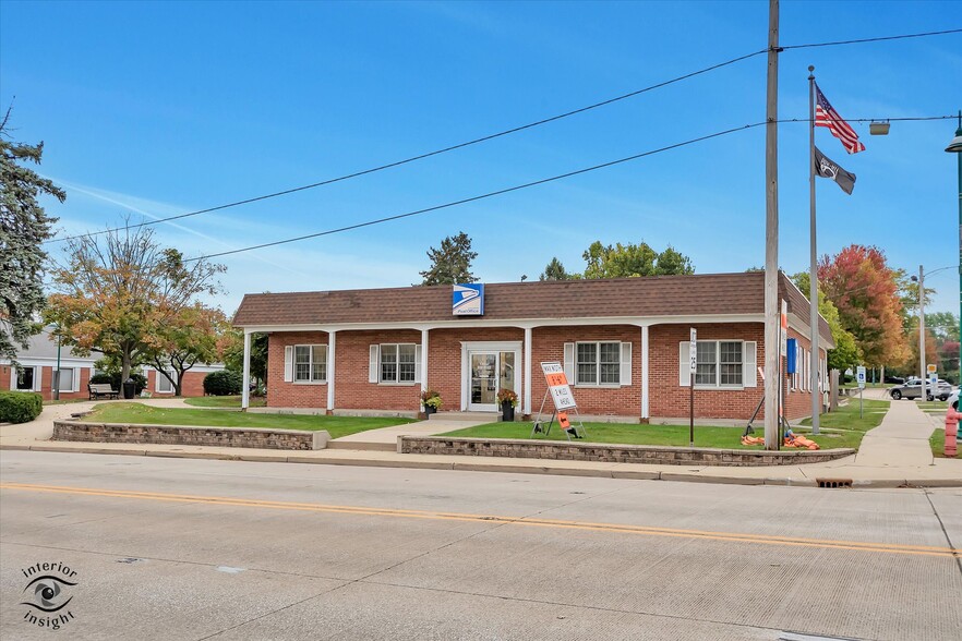 26 S Madison St, Oswego, IL for sale - Building Photo - Image 2 of 26
