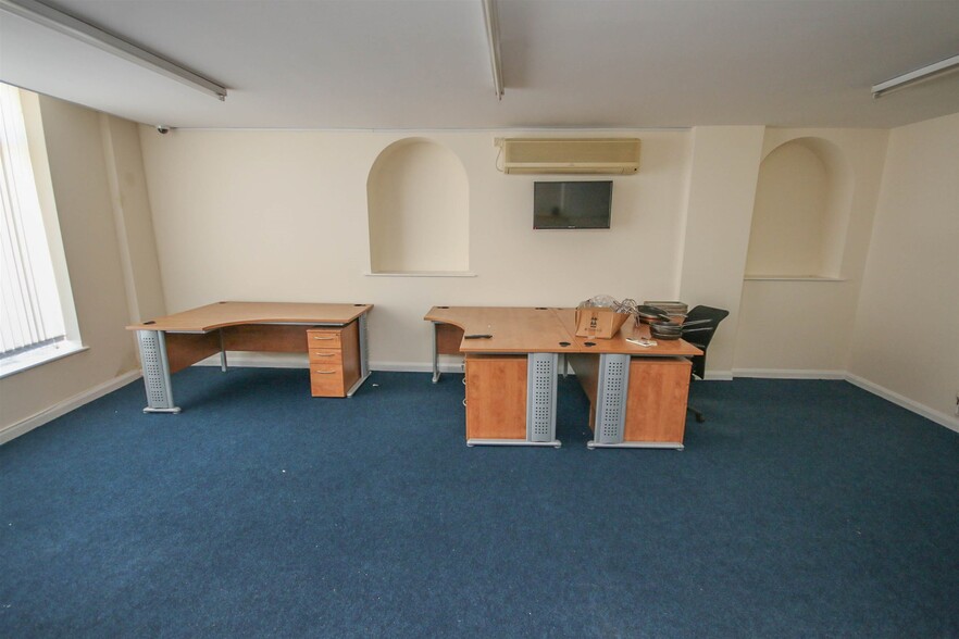 124 London Rd, Kings Lynn for lease - Interior Photo - Image 2 of 9