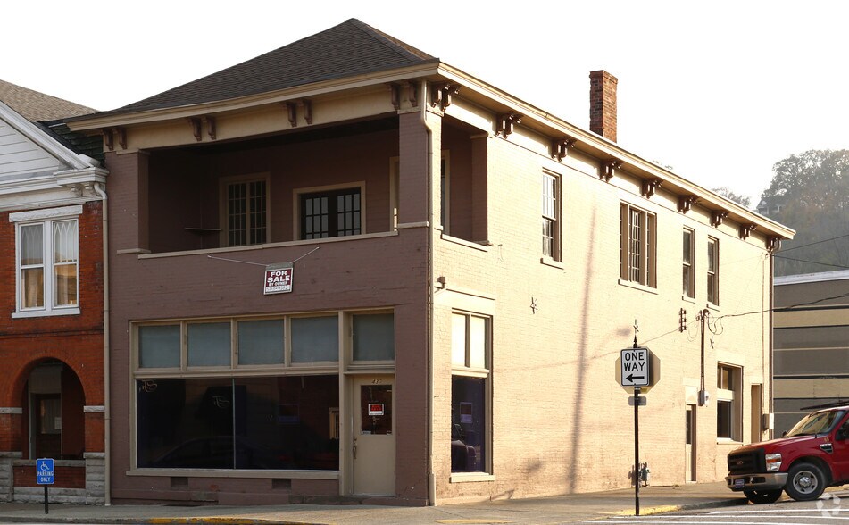 437 2nd St, Aurora, IN for sale - Primary Photo - Image 1 of 1