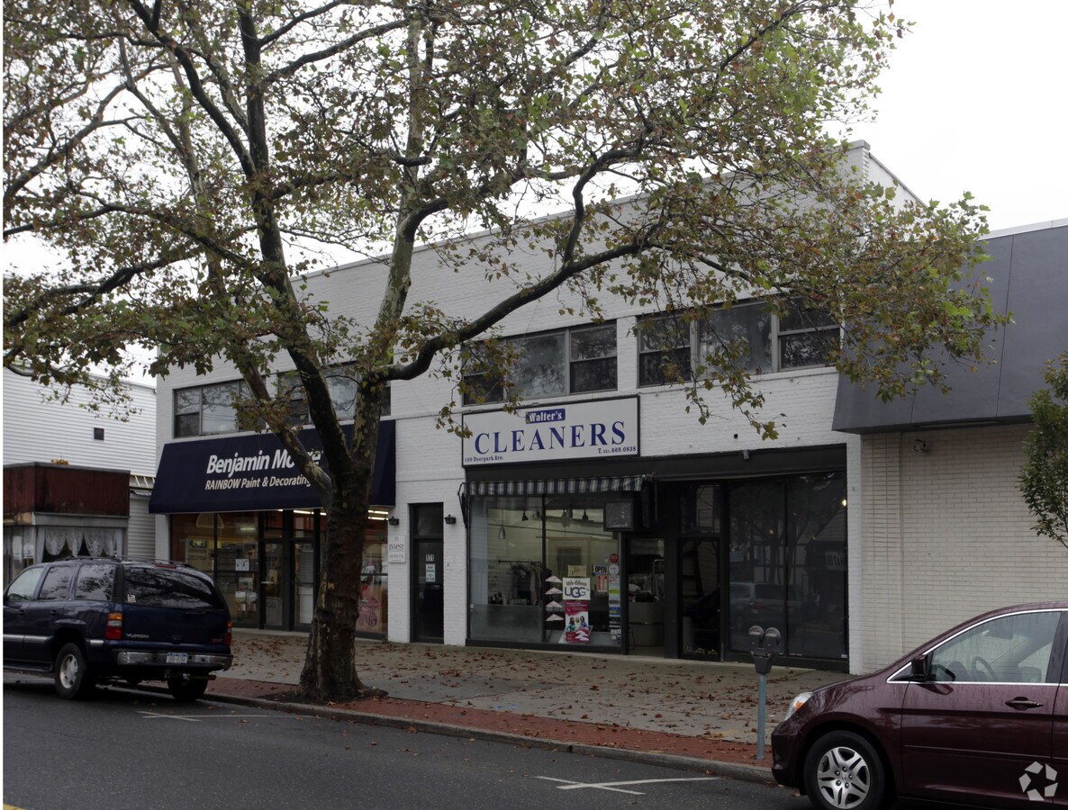 169175 Deer Park Ave, Babylon, NY 11702