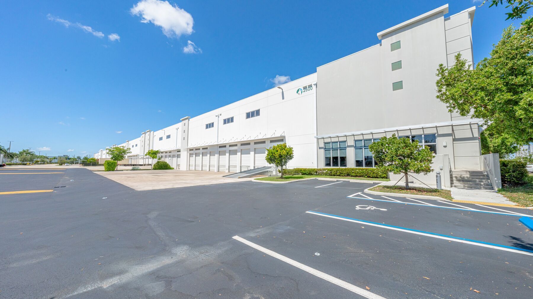 2500 Commerce Center Way, Pembroke Park, FL for lease Primary Photo- Image 1 of 4