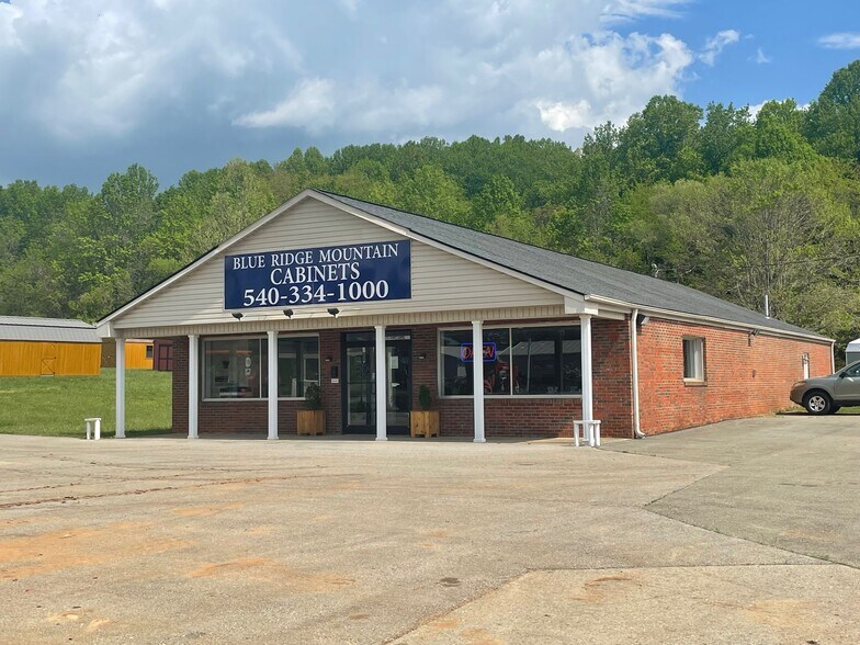 21230 Virgil Goode Hwy, Rocky Mount, VA for sale - Building Photo - Image 1 of 1