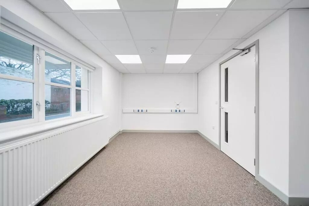 5 Cross St, Eye for lease Interior Photo- Image 1 of 6