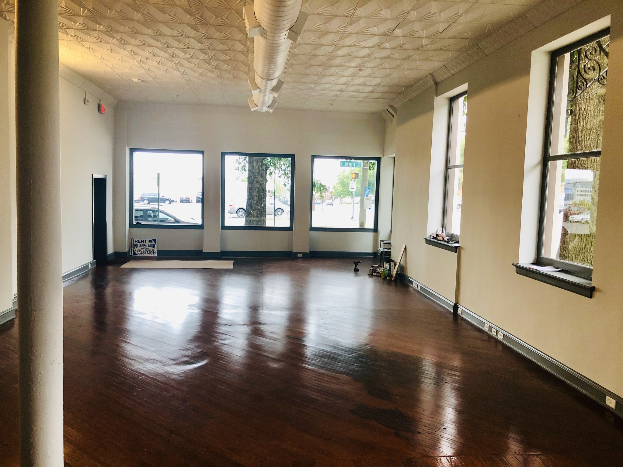 300 E Main St Richmond Va 23219 Officeretail For Lease 300 E Main St Richmond Va 23219