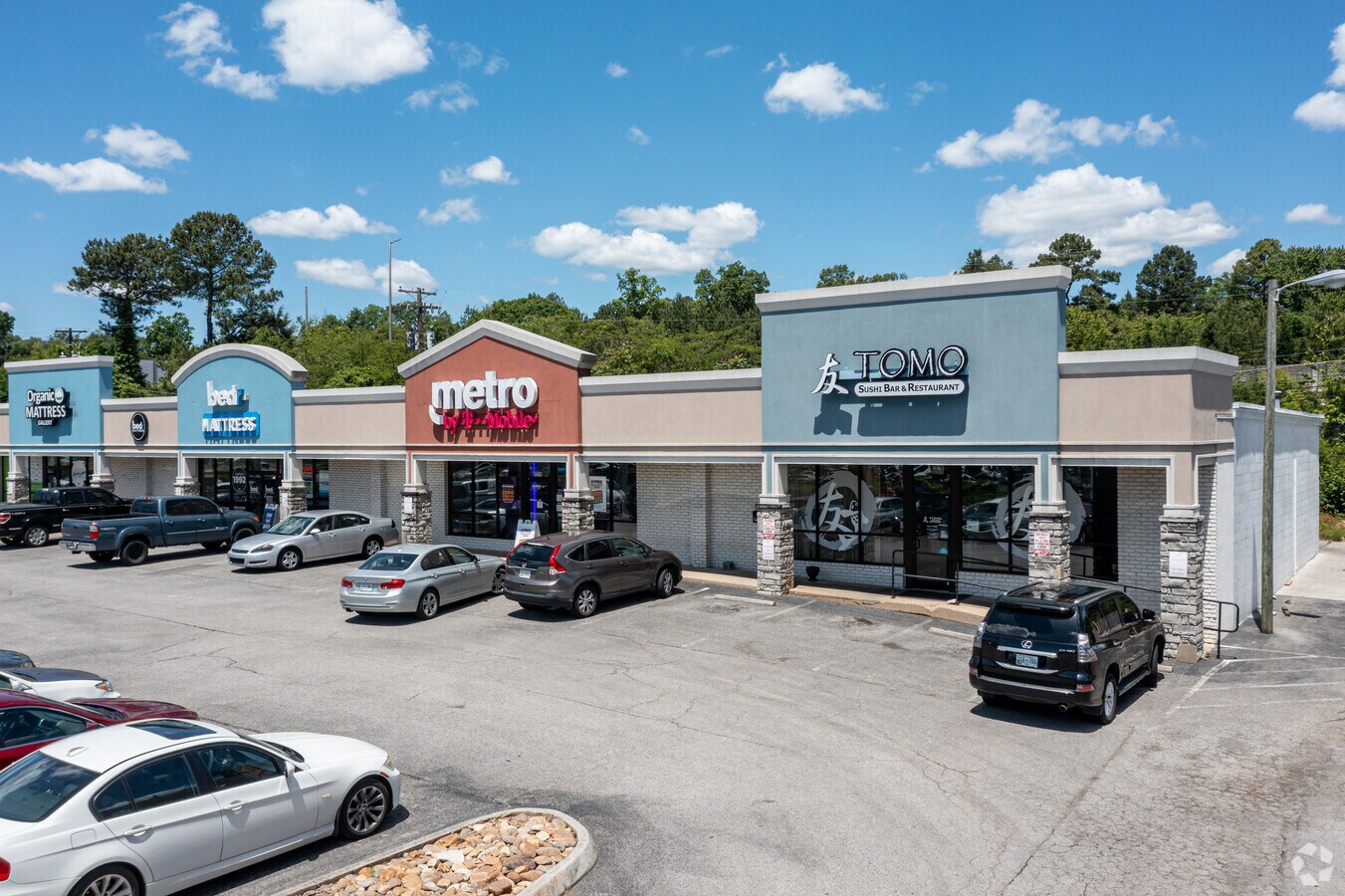 73157331 Kingston Pike, Knoxville, TN 37919