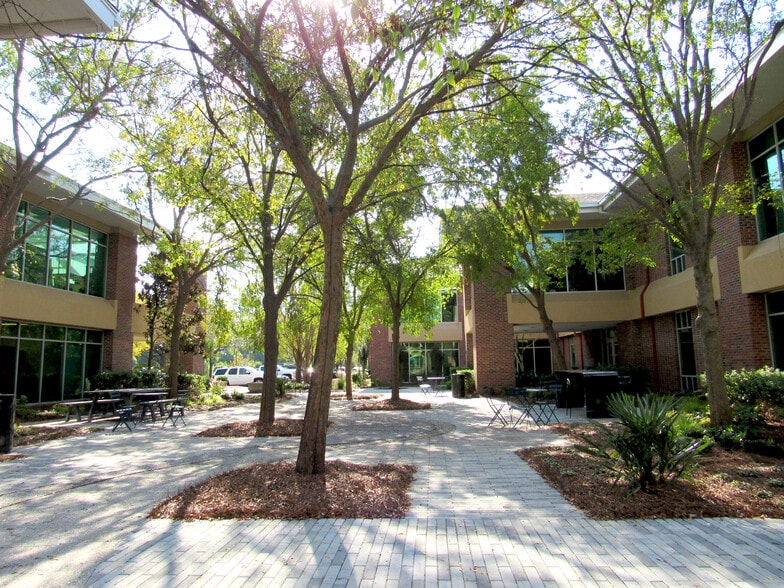 501 Wando Park Blvd, Mount Pleasant, SC for lease - Building Photo - Image 3 of 5