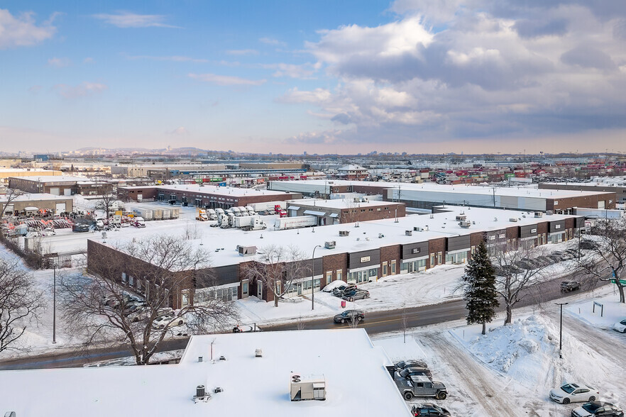 2200-2270 Ave 46th, Montréal, QC for lease - Aerial - Image 2 of 6