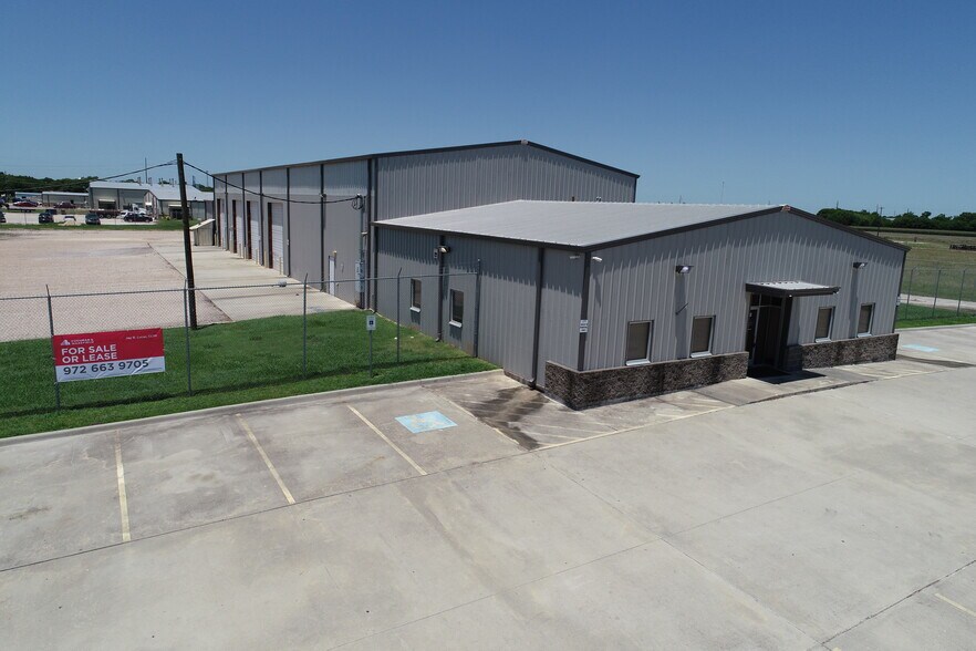 1406 Stubbs Dr, El Campo, TX for sale - Building Photo - Image 1 of 1