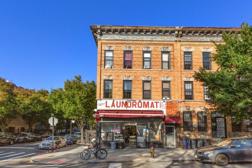 661 Central Ave, Brooklyn, NY for sale - Building Photo - Image 2 of 8