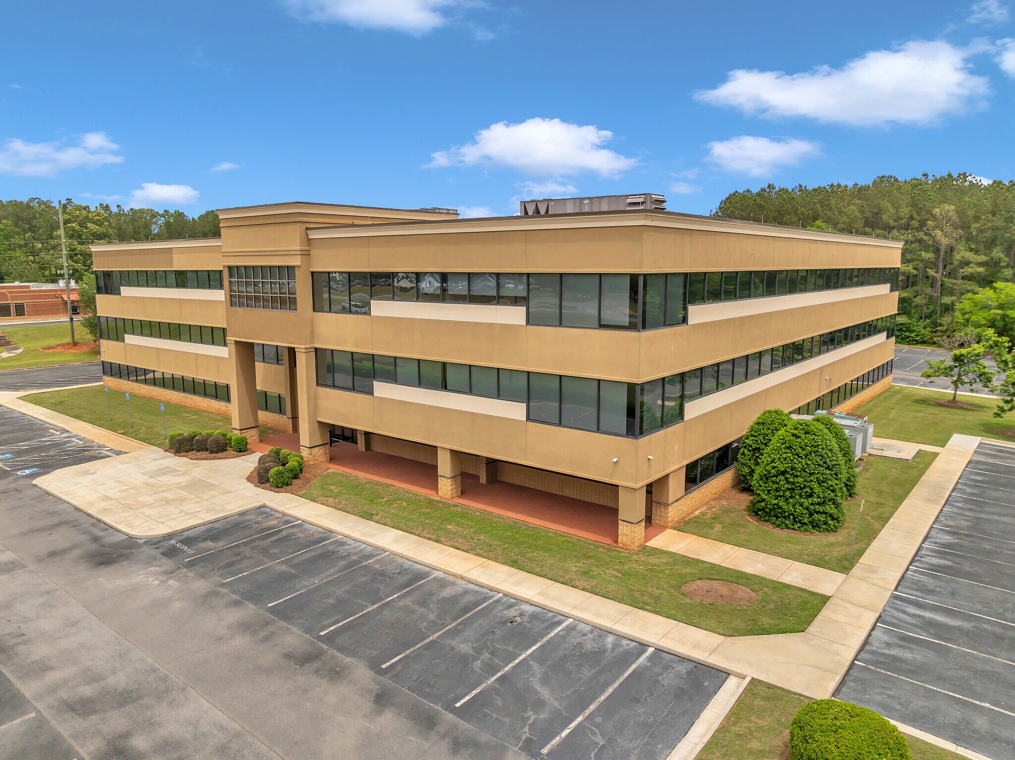 4885 Riverside Dr, Macon-Bibb, GA for sale Primary Photo- Image 1 of 1