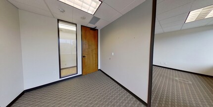 5440 Harvest Hill Rd, Dallas, TX for lease Interior Photo- Image 2 of 4