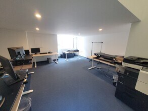 1320 Centre St, Newton, MA for lease Interior Photo- Image 2 of 7