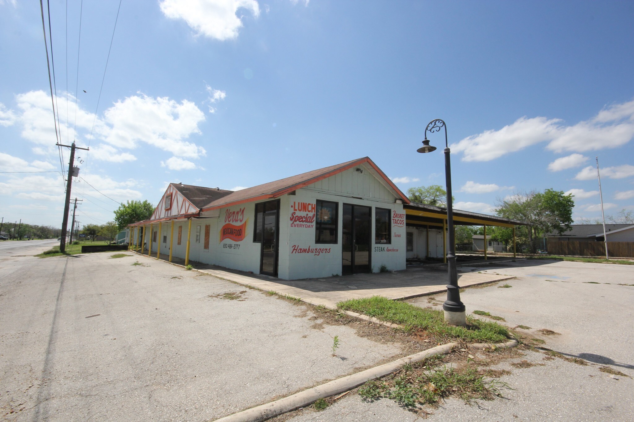 711 E Westmeyer, Poth, TX for sale Primary Photo- Image 1 of 1