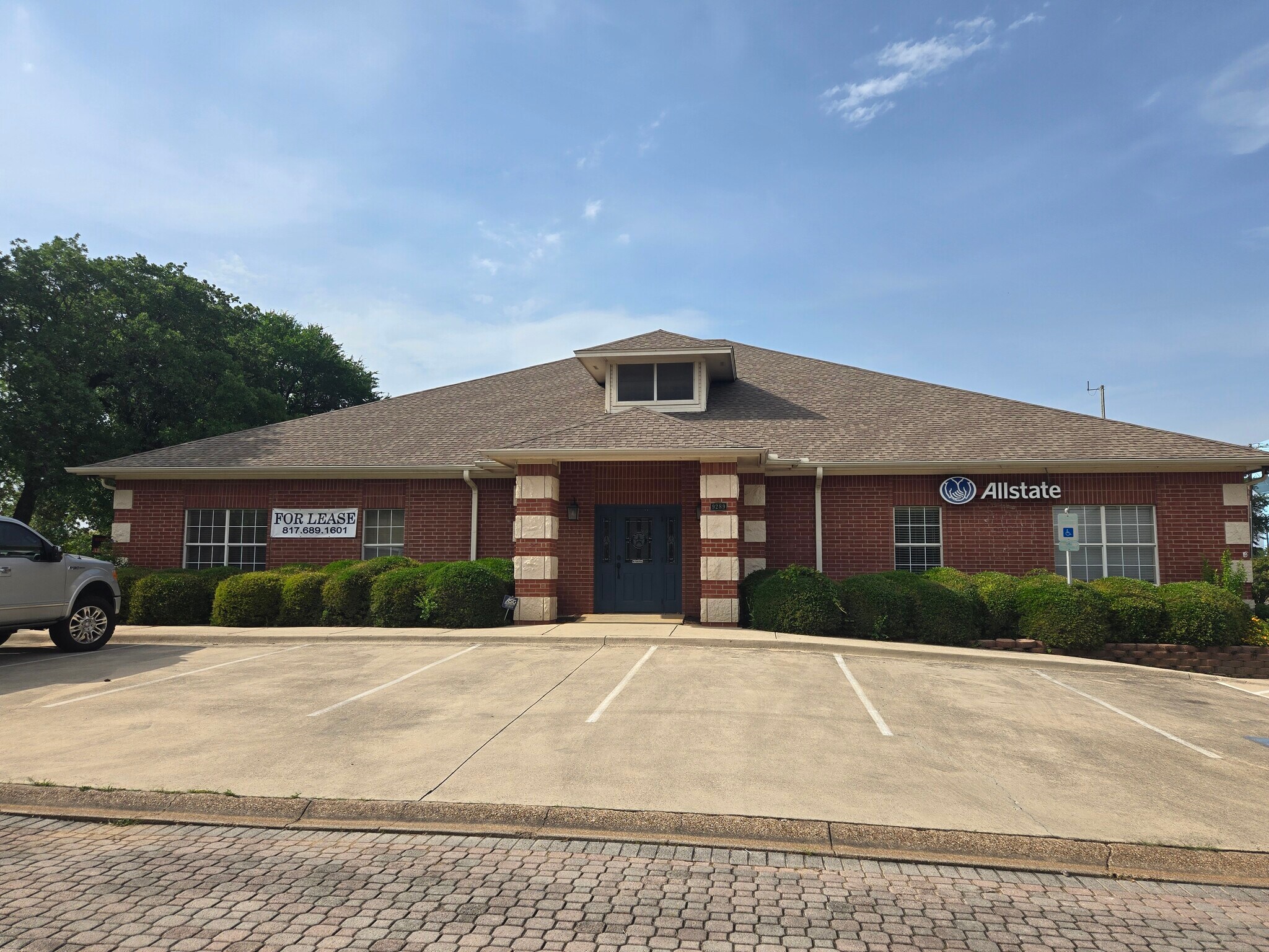 9289 Huntington Sq, North Richland Hills, TX for lease Building Photo- Image 1 of 10
