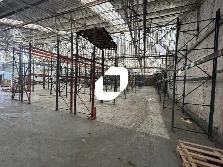 Flex in Aubervilliers for lease - Construction Photo - Image 2 of 8