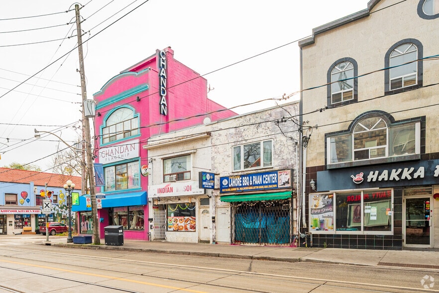 1435-1437 Gerrard St, Toronto, ON for lease - Primary Photo - Image 1 of 2