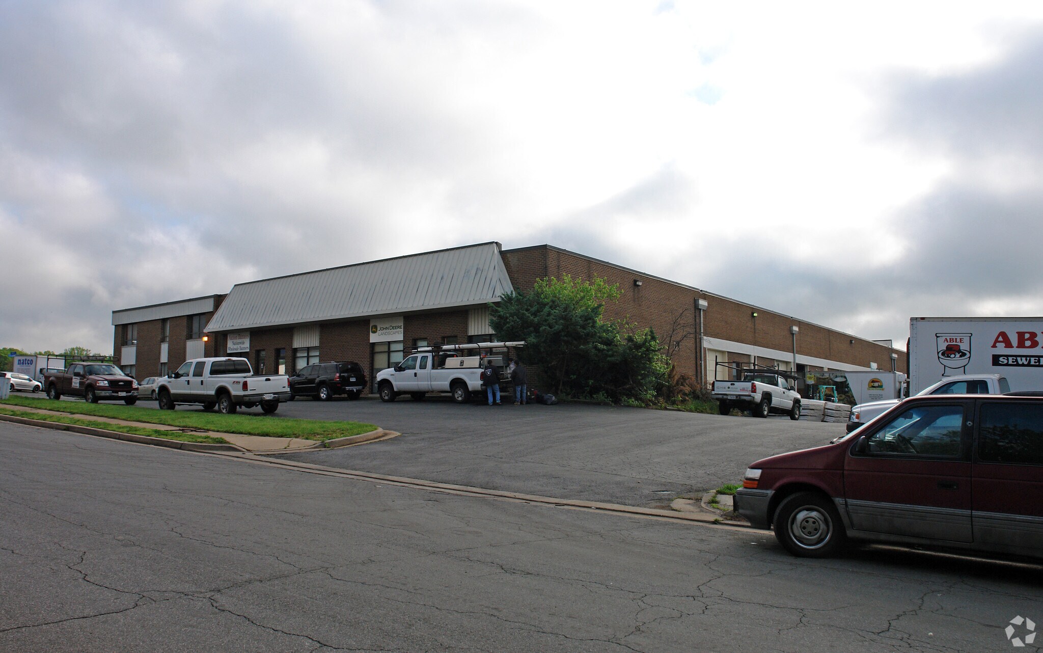 7653-7659 Fullerton Rd, Springfield, VA for lease Primary Photo- Image 1 of 8
