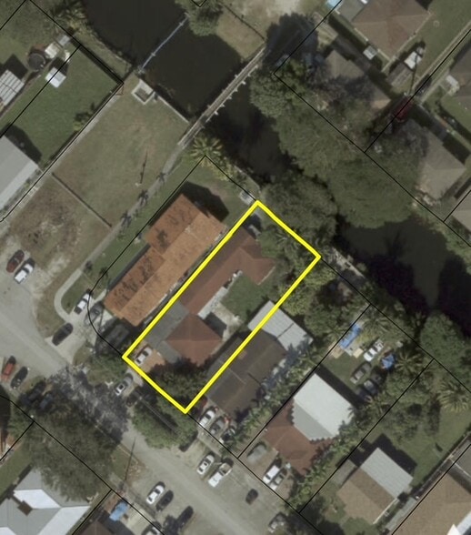 77 Northwest Blvd, Miami, FL for sale - Building Photo - Image 1 of 15