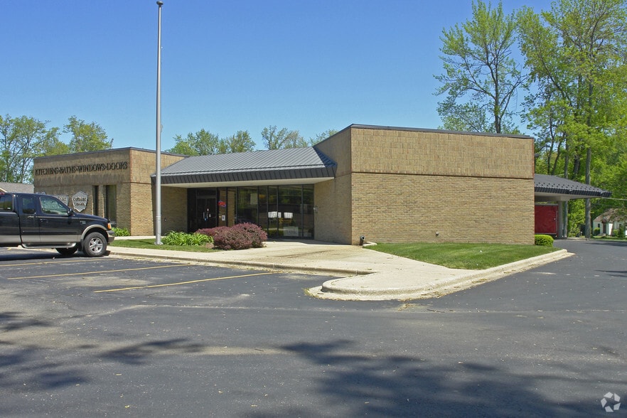 392 136th Ave, Holland, MI for sale - Primary Photo - Image 1 of 7