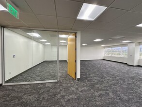 700 N Brand Blvd, Glendale, CA for lease Interior Photo- Image 2 of 5