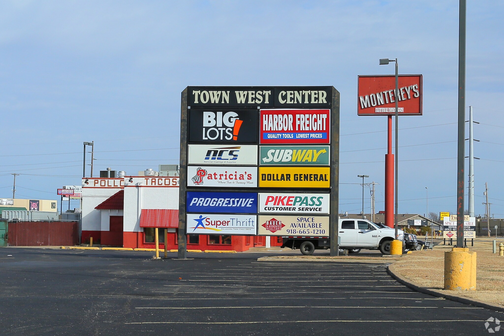 56105648 W Skelly Dr, Tulsa, OK 74107 Town West Shopping Center and