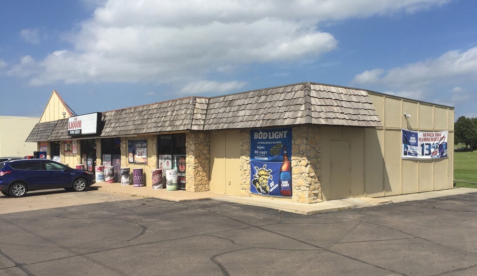1900 N Nelson Dr, Derby, KS for sale - Building Photo - Image 1 of 1