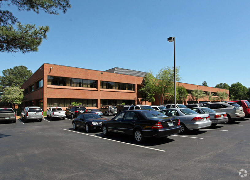 845 Crossover Ln, Memphis, TN for lease - Primary Photo - Image 1 of 5