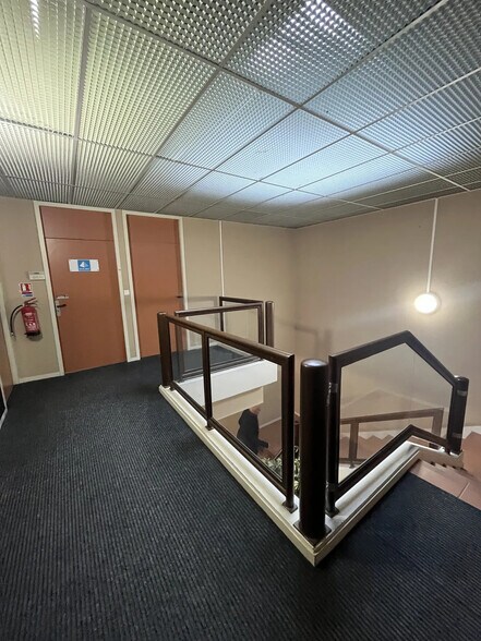 Office in Bruges for lease - Interior Photo - Image 3 of 9