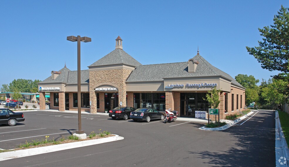 10800 N Port Washington Rd, Mequon, WI for lease - Building Photo - Image 2 of 3