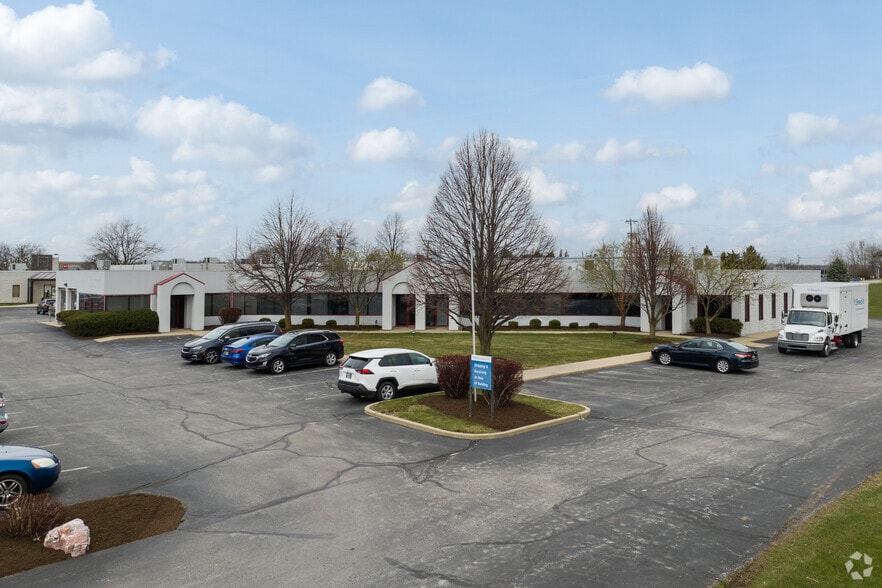 6156 Trust Dr, Holland, OH for lease - Building Photo - Image 2 of 9