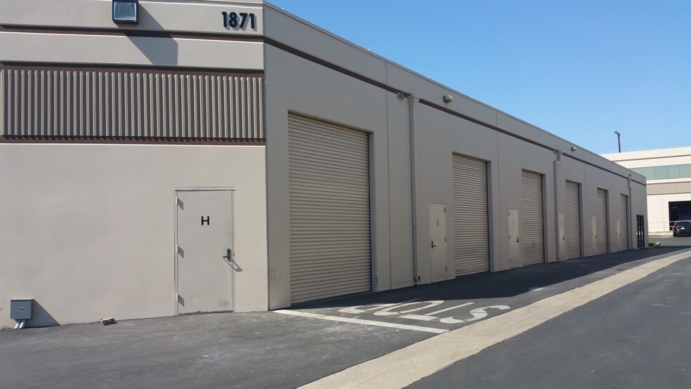 1871 N Gaffey St, San Pedro, CA for lease - Building Photo - Image 2 of 6