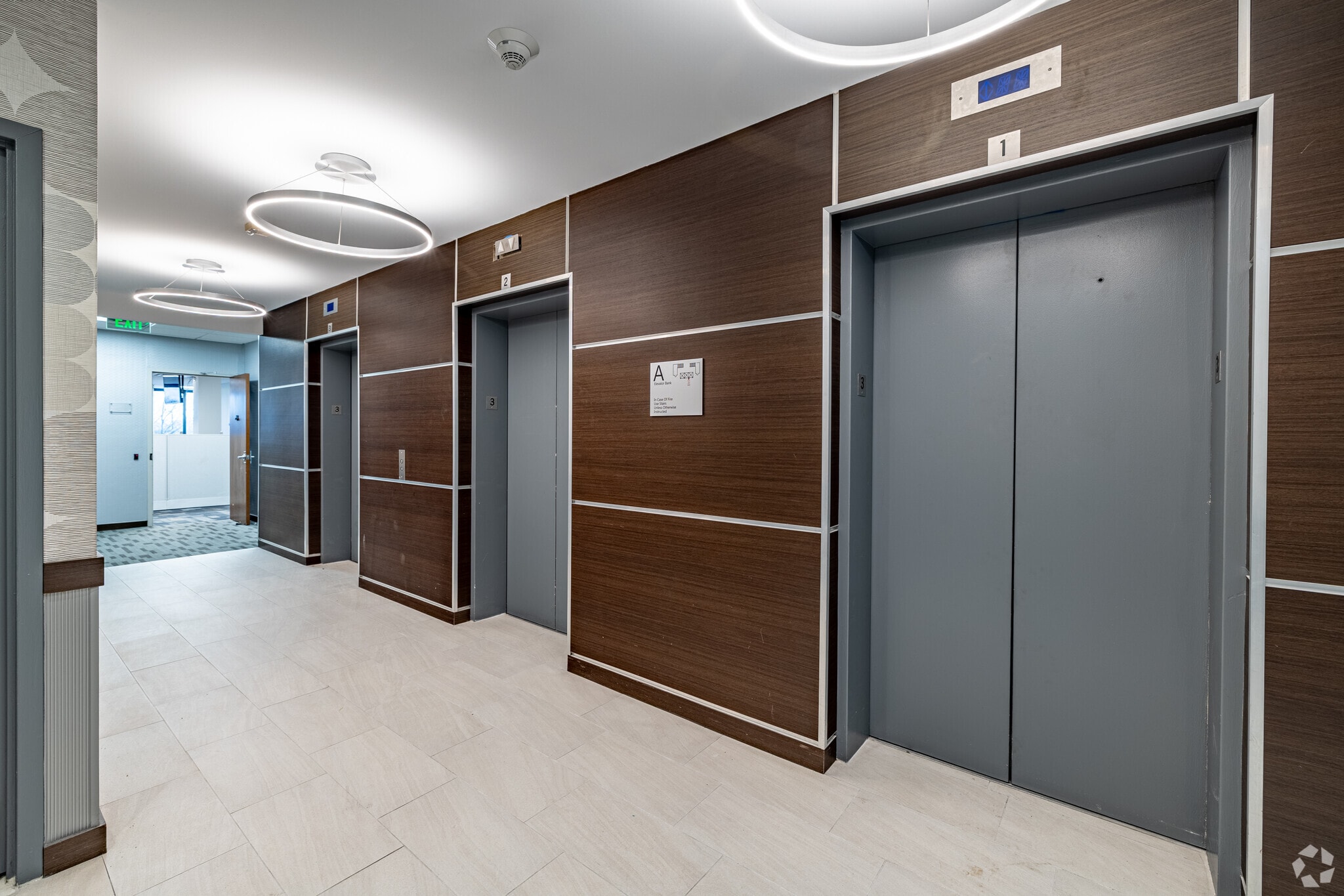 900 US Highway 9 N, Woodbridge, NJ for lease Interior Photo- Image 1 of 18