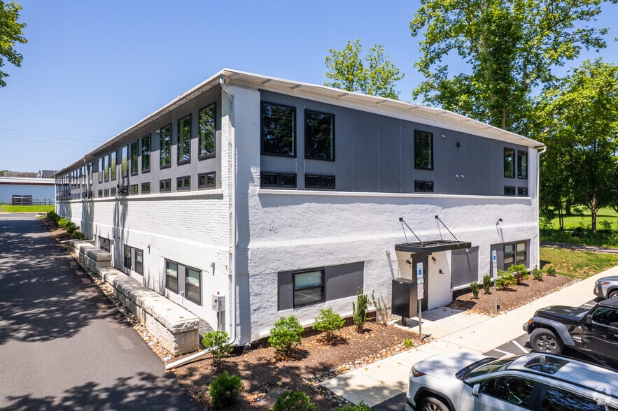 300 Penn St, Pennsburg, PA for sale - Building Photo - Image 1 of 13