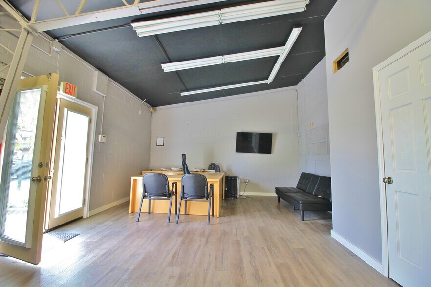 7528 N Broadway, Red Hook, NY for sale - Interior Photo - Image 1 of 1